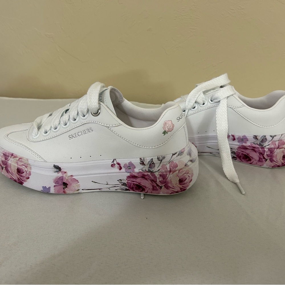 Skechers White and Pink Floral Sneakers